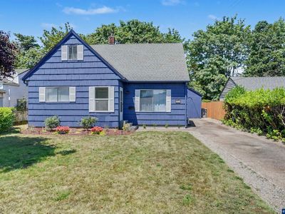 988 SE Miller Ave