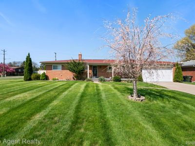 38011 Medville Dr