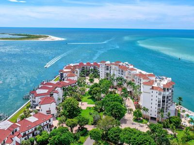 632 La Peninsula Blvd #632