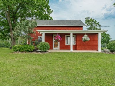 8449 Lower Lake Rd