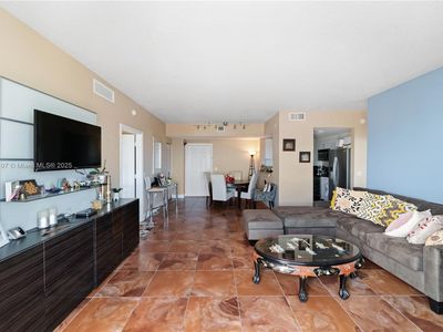 117 NW 42nd Ave APT 1611