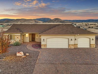 8575 N Buffalo Hill Ct