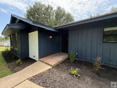 5717 Wilshire Dr