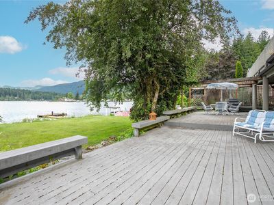 859 E Lake Samish Drive