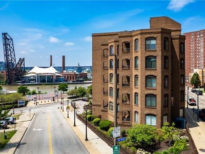1444 W 10th St APT 606