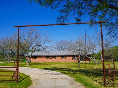 19761 N State Highway 34