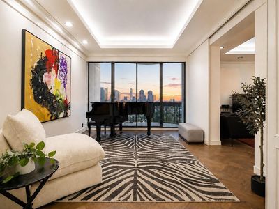 5001 Woodway Dr Penthouse Penthouse 2