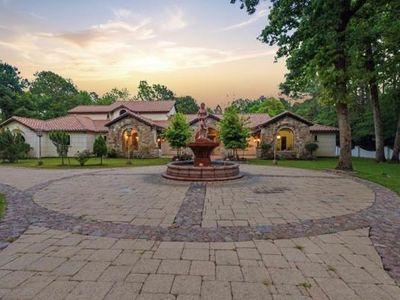 2426 Blue Lake Dr