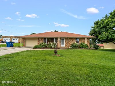 1418 Dixon Dr