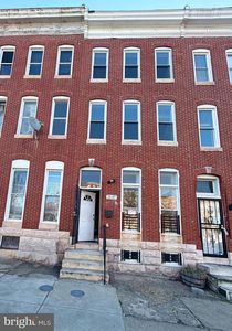 1537 N Broadway