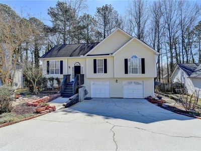 2210 Golden Valley Dr