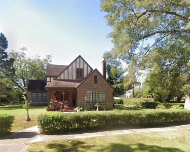 2715 Evergreen Dr