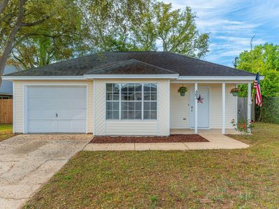 402 Apple Dr