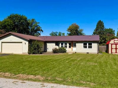 1010 E Barbara Ln