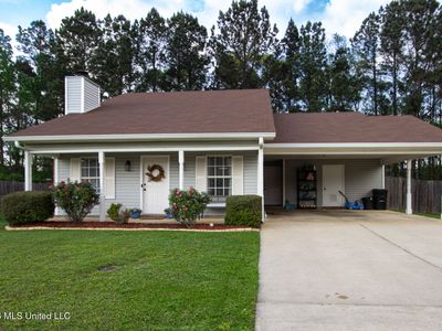 332 Swan Dr