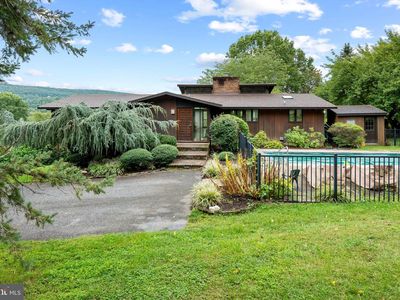 Property at 10098 Vista Ct, Myersville, MD