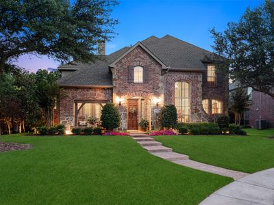 901 Crestmoor Dr