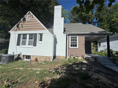 Property at 818 East St, Parkville, MO