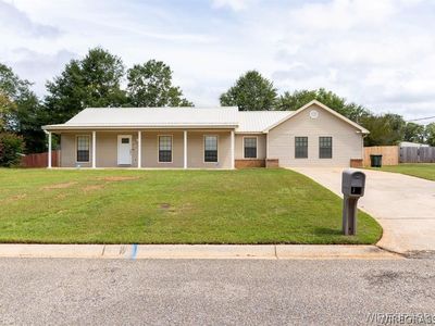 605 Grand Pine Ave