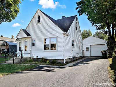 Property at 1315 Cherokee Dr, Round Lake Beach, IL