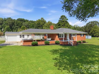 2424 Griffith Rd