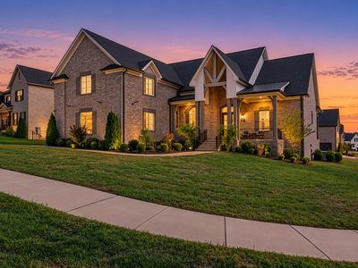 1011 Keeneland Dr