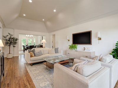 1107 Belford Ave