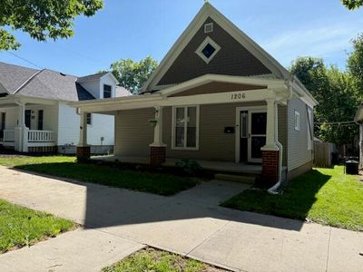 1206 S Noyes Boulevard