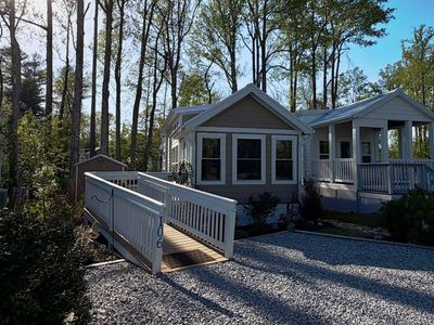 106 Meandering Ln