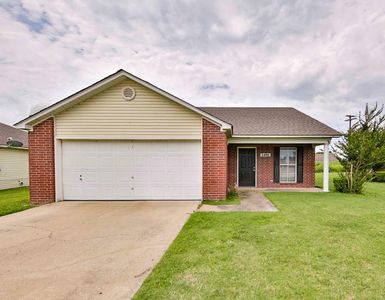 1495 E Arrington Dr