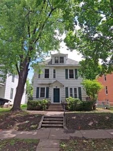 2637 Emerson Ave S