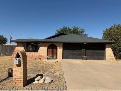 8911 Lamar Ave