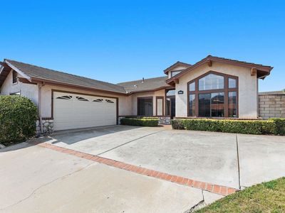 1693 W Country Club Ln W