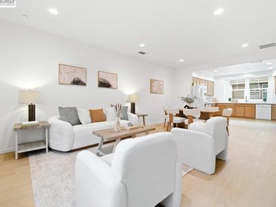 6677 S Mariposa Ln