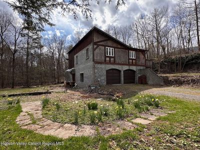 6 Riverbend Road