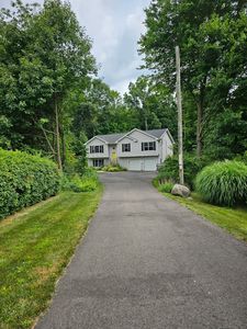 29 Bridle Trail Dr