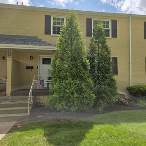102 Raleigh Ct
