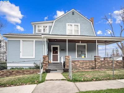 1701 1st St
