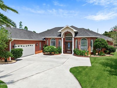 307 Landings Dr