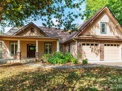 5 Meadowbrook Ln