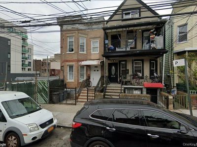 32-46 105 St