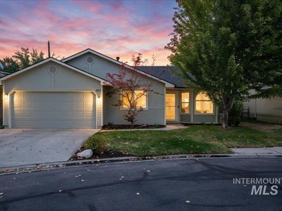 403 W Arizona Ln