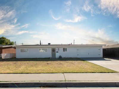 332 W Spring Lane