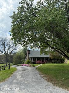 918 Country Ln