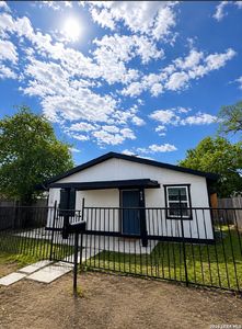 915 N San Marcos