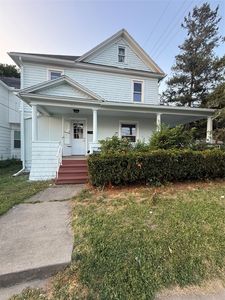 811 Monroe St