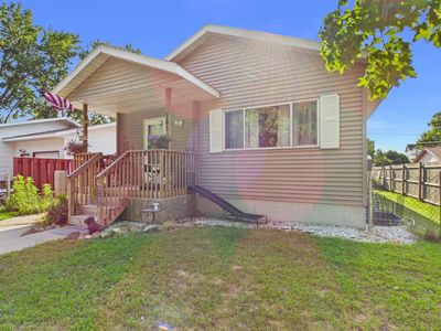 141 36th Ave N