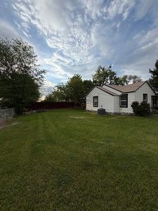 418 S Date St