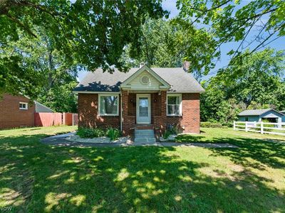 33 Parkway Blvd