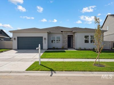 5641 N Christian Ave